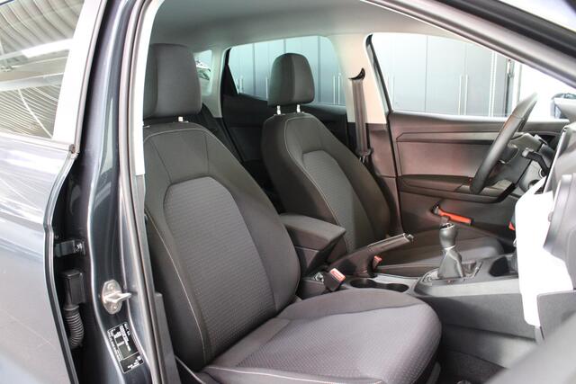 Seat IBIZA 1.0 EcoTSI Style Business Intense / Stoelverwarming / Beats audio / Parkeersensoren voor + achter /