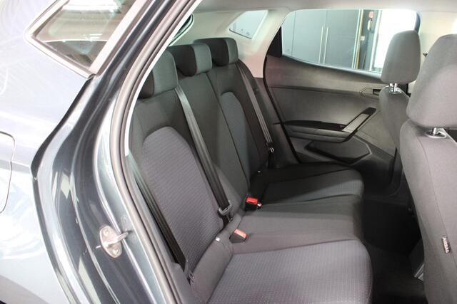Seat IBIZA 1.0 EcoTSI Style Business Intense / Stoelverwarming / Beats audio / Parkeersensoren voor + achter /