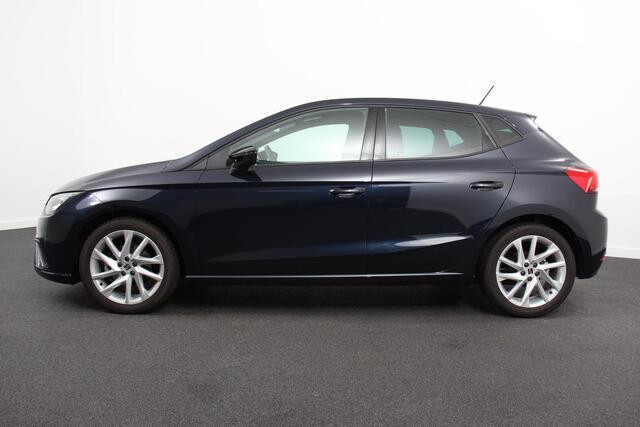 Seat IBIZA 1.0 TSI 110pk DSG FR Automaat Navigatie Apple Carplay/Android Auto Camera Parkeersensoren Adaptive cruise control Keyless Entry/Start Virtual Cockpit Stoelverwarming Ledverlichting Getinte ramen