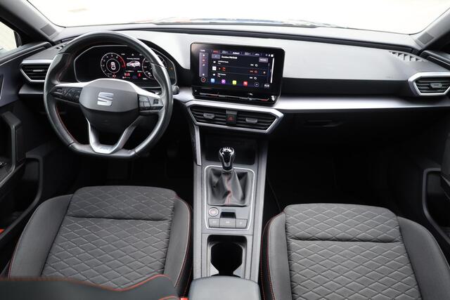 Seat LEON 1.0 TSI FR Business Intense 110PK / 81kW, Achteruitrijcamera, navigatie, automatische airco, 17" LMV, adaptieve cruise control (acc), parkeersensoren voor en achter, privacy glas, multifunctioneel lederen stuurwiel, licht en regensensor, dodehoek detectie