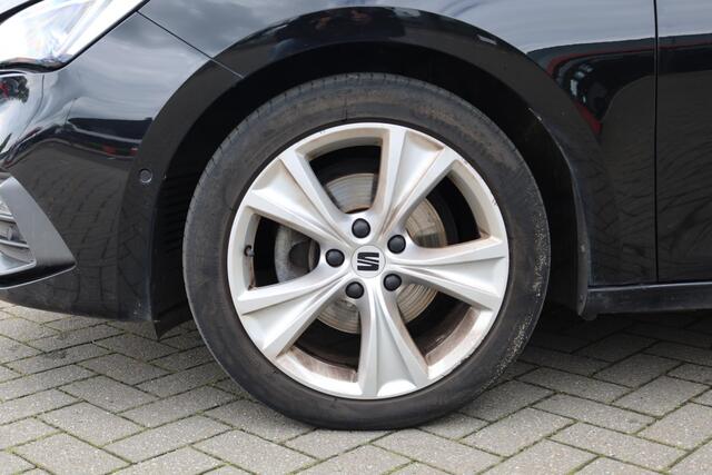 Seat LEON 1.0 TSI FR Business Intense 110PK / 81kW, Achteruitrijcamera, navigatie, automatische airco, 17" LMV, adaptieve cruise control (acc), parkeersensoren voor en achter, privacy glas, multifunctioneel lederen stuurwiel, licht en regensensor, dodehoek detectie