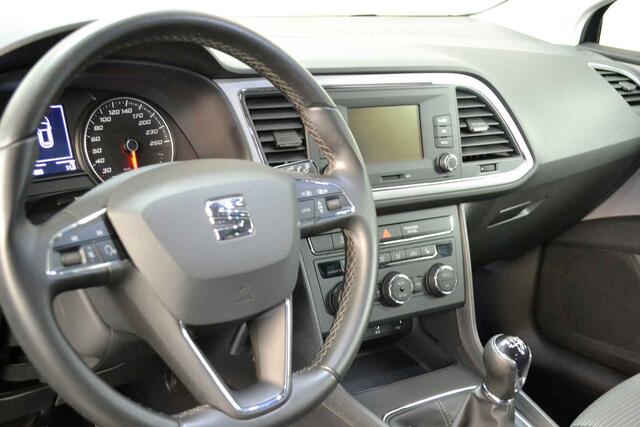 Seat LEON 10 TSI 115PK ST Style 17" LM, Airco