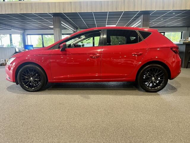 Seat LEON ST 1.2 TSI Style Black edition | Airco | Cruise control