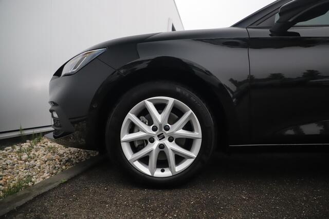 Seat LEON Sportstourer 1.0 TSI Style Business Intense 110PK Trekhaak Virtual Cockpit LED Navigatie Clima Adaptive Cruise Camera Carplay Android