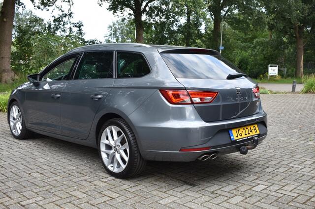 Seat LEON 1.4 EcoTSI FR Connect CLIMA PDC ANDROID/APPLE CARPLAY TREKHAAK