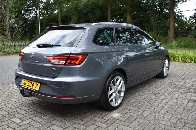 Seat LEON 1.4 EcoTSI FR Connect CLIMA PDC ANDROID/APPLE CARPLAY TREKHAAK