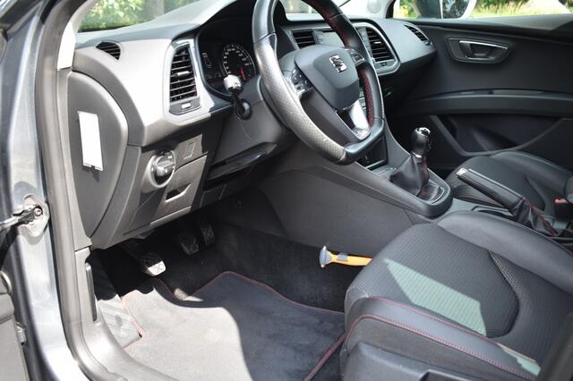 Seat LEON 1.4 EcoTSI FR Connect CLIMA PDC ANDROID/APPLE CARPLAY TREKHAAK