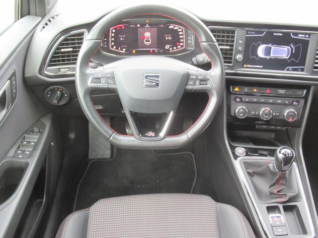 Seat LEON ST 1.5 TSI FR Ultimate Edition, Trekhaak / BEATS / Carplay + Android Auto / Full LED / Virtual Cockpit / Camera