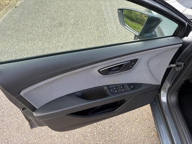 Seat LEON 1.0 EcoTSI Style Business Intense / AIRCO / NAVI / CRUISE
