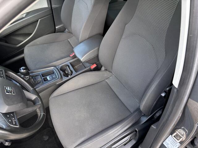 Seat LEON 1.0 EcoTSI Style Business Intense / AIRCO / NAVI / CRUISE