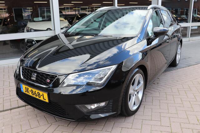 Seat LEON ST 1.4 EcoTSI FR Connect. Trekhaak, Full-led, navigatie
