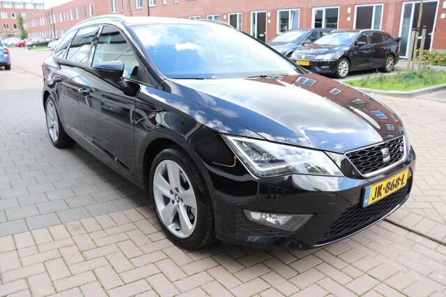 Seat LEON ST 1.4 EcoTSI FR Connect. Trekhaak, Full-led, navigatie