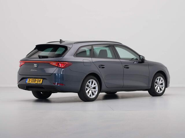 Seat LEON Sportstourer 1.0 eTSI 111pk Style Business Intense , Getinte ruiten achter, Trekhaakvoorbereiding, Virtual cockpit,