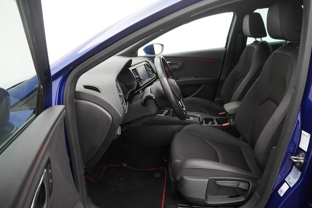 Seat LEON ST BWJ 2019 1.0 116 PK TSI FR Business Intense CLIMA / NAVI / BLUETOOTH / CRUISE / PDC V+A / SPORTSTOELEN / LMV 17 INCH / ISOFIX / KEYLESS ENTRY + START / MULTIFUNCT. STUUR / ZWARTE HEMELBEKL.