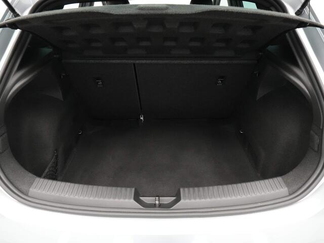 Seat LEON 1.5 TSI 150pk FR Business Intense Navigatie Camera Led Dab+