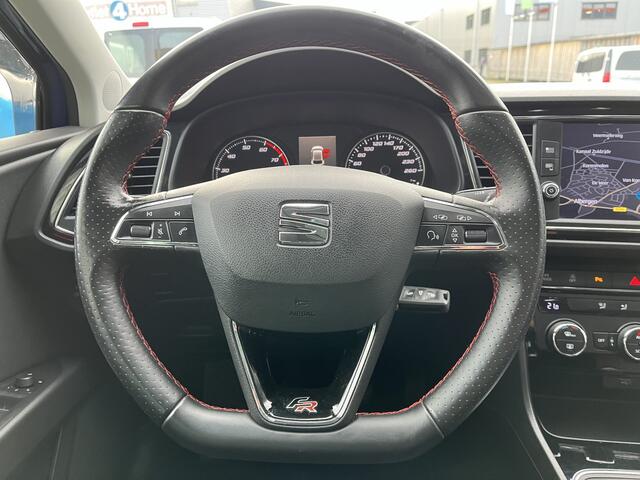 Seat LEON 1.8 TSI FR 180 pk Panoramadak 19" lichtmetalen velgen Mulitmedia voorbereiding