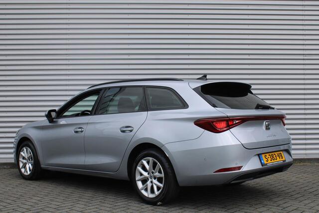 Seat LEON Sportstourer 1.5 eTSI DSG 150pk Style Business Intense | 16" LM | Stuurverwarming | Navi | Cruise | Parkeerassistent |