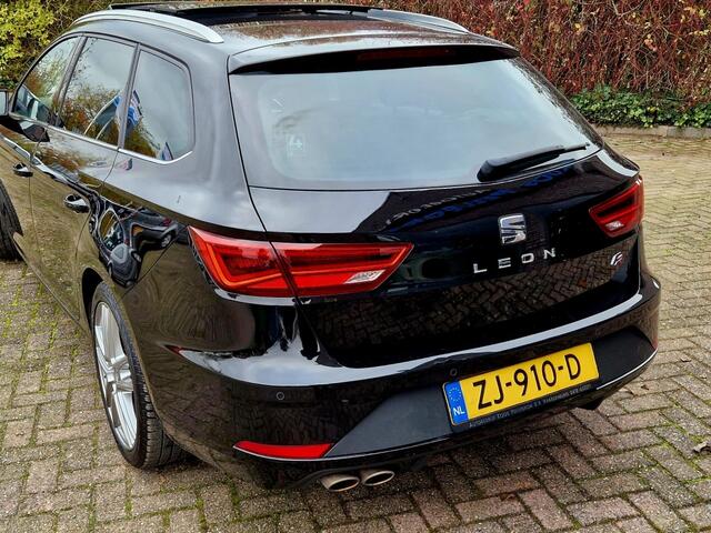 Seat LEON 1.5 TSI FR BNS. INT. PANORAMA/BOVAG GARANTIE