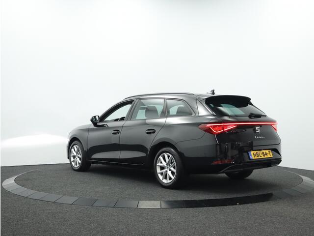 Seat LEON 1.0 eTSI Style Business Intense DSG 110PK |