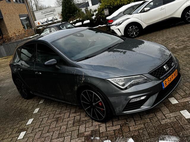 Seat LEON 2.0 TSI CUPRA 300 speciale stoelen grote remschijven