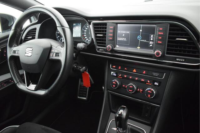 Seat LEON 2.0 TSI 290pk DSG Cupra 290 Camera Led ACC Panoramadak Stoelverwarming Navigatie
