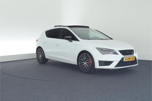 Seat LEON 2.0 TSI 290pk DSG Cupra 290 Camera Led ACC Panoramadak Stoelverwarming Navigatie