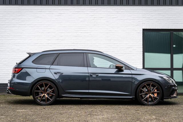 Seat LEON ST 2.0 TSI CUPRA R 4DRIVE ACC DCC Carbon Beats Pano