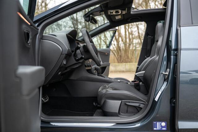 Seat LEON ST 2.0 TSI CUPRA R 4DRIVE ACC DCC Carbon Beats Pano