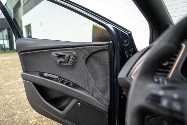 Seat LEON ST 2.0 TSI CUPRA R 4DRIVE ACC DCC Carbon Beats Pano