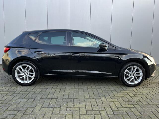 Seat LEON 1.2 TSI Style Business Trekhaak LED