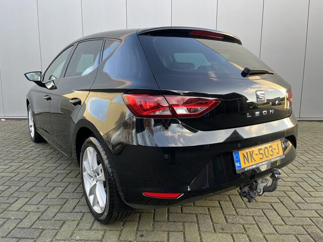 Seat LEON 1.2 TSI Style Business Trekhaak LED