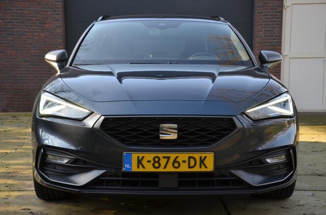 Seat LEON Sportstourer 1.5 eTSI FR Launch Edition Automaat/Led/Pdc/Ecc/Virtual Cockpit/Cr-Control adaptief/Privacy-Glass/18-Inch Lmv