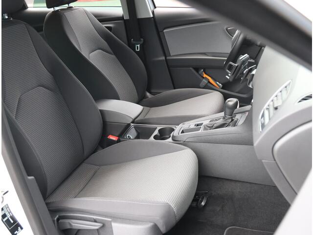 Seat LEON ST 116pk TSI Style Intense | 1ste eigenaar | Climate | Navigatie | Parkeersensoren | Privacy Glass