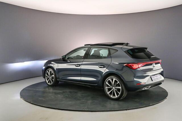 Seat LEON FR Business Intense 1.4 TSI e-Hybrid 204pk DSG Automaat Panoramadak, Adaptive cruise control, Navigatie, Achteruitrijcamera, LED verlichting, Stuurwiel verwarmd, Parkeersensoren