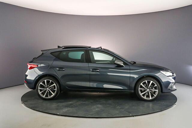 Seat LEON FR Business Intense 1.4 TSI e-Hybrid 204pk DSG Automaat Panoramadak, Adaptive cruise control, Navigatie, Achteruitrijcamera, LED verlichting, Stuurwiel verwarmd, Parkeersensoren