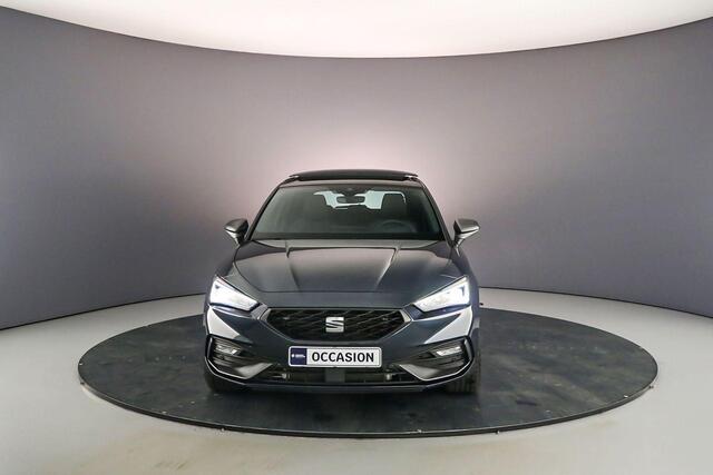 Seat LEON FR Business Intense 1.4 TSI e-Hybrid 204pk DSG Automaat Panoramadak, Adaptive cruise control, Navigatie, Achteruitrijcamera, LED verlichting, Stuurwiel verwarmd, Parkeersensoren
