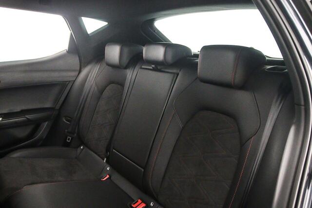 Seat LEON FR Business Intense 1.4 TSI e-Hybrid 204pk DSG Automaat Panoramadak, Adaptive cruise control, Navigatie, Achteruitrijcamera, LED verlichting, Stuurwiel verwarmd, Parkeersensoren