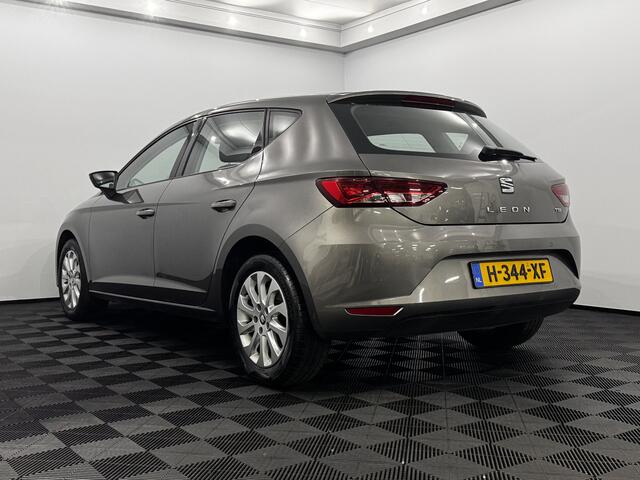 Seat LEON 1.2 TSI Style Business Clima, Parkeersensoren, Stoelverwarming, Cruise control, A start stop, Lichtmetalen velgen