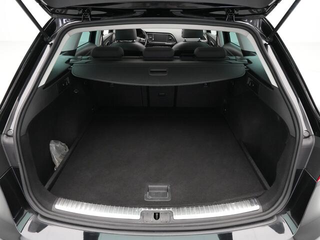 Seat LEON ST 1.5 TSI 150pk DSG FR Business Intense Panorama Stoelverwarming Led Navigatie 318