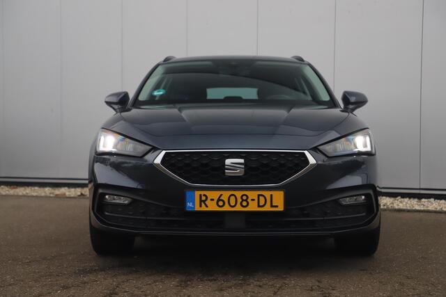 Seat LEON Sportstourer 1.0 TSI Style Business Intense 110PK 17 inch Full LED Navigatie Carplay Android Adaptive Cruise Lane Assist Getint Glas