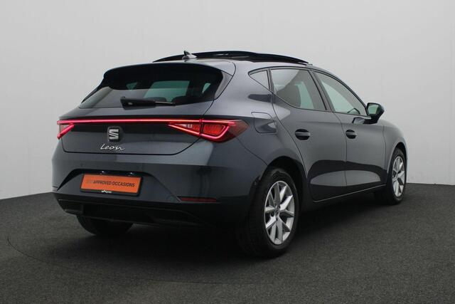 Seat LEON Sportstourer 1.0 eTSI 110 pk DSG Style Business Intense | Panoramadak | Stoelverwarming | Achteruitrijcamera | Adaptive Cruise | Keyless Entry