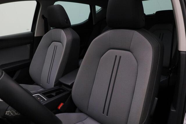 Seat LEON Sportstourer 1.0 eTSI 110 pk DSG Style Business Intense | Panoramadak | Stoelverwarming | Achteruitrijcamera | Adaptive Cruise | Keyless Entry