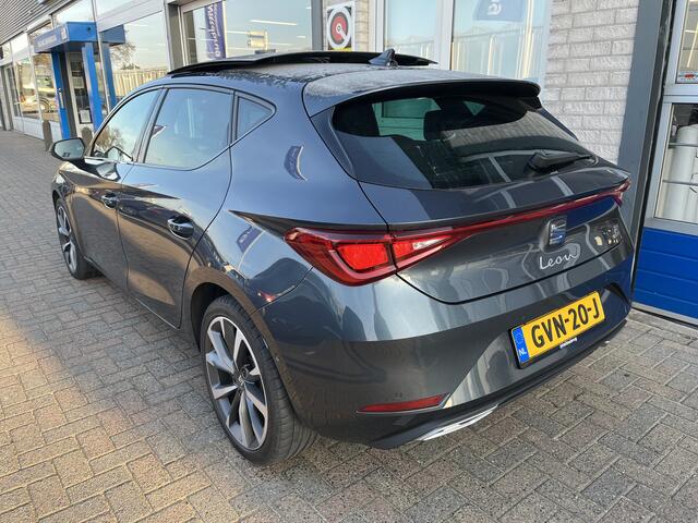 Seat LEON 1.4 TSI eHybrid PHEV FR / AUTOMAAT/ DIGITAL DASH/ PANO/ KEYLESS/ ACC/ NAVI/ FULL LINK/ PARK. SENSOREN + CAMERA/ DAB/ CLIMA/ STOELVERWARMING