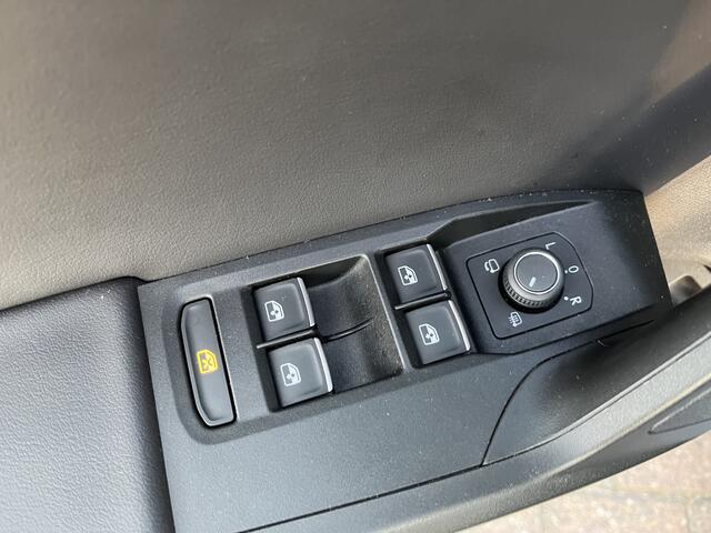 Seat LEON 1.4 TSI eHybrid PHEV FR / AUTOMAAT/ DIGITAL DASH/ PANO/ KEYLESS/ ACC/ NAVI/ FULL LINK/ PARK. SENSOREN + CAMERA/ DAB/ CLIMA/ STOELVERWARMING