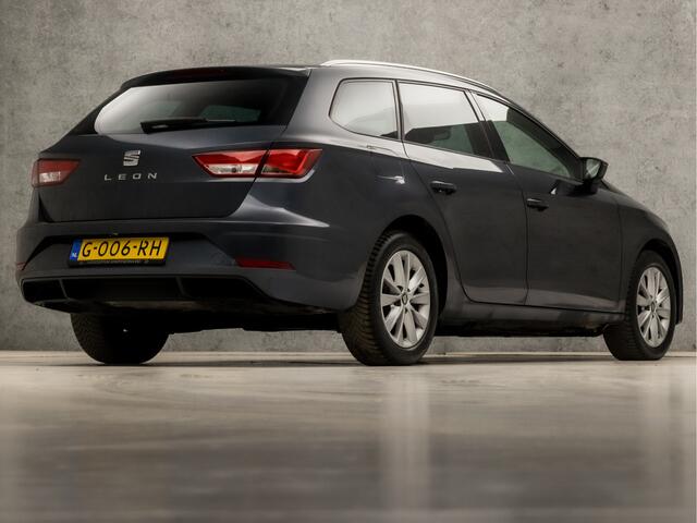 Seat LEON ST 1.0 TSI Sport (APPLE CARPLAY, NAVIGATIE, CLIMATE, CAMERA, KEYLESS, SPORTSTOELEN, GETINT GLAS, LANE ASSIST, PARKEERSENSOREN, NIEUWE APK, NIEUWSTAAT)