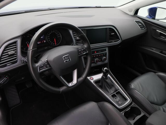 Seat LEON ST 1.5 TSi 150 Pk Xcellence Business Intense | Leder | 17 Inch | Camera | Stoelverwarming | 92.216 Km!!