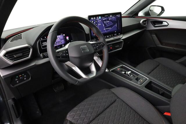 Seat LEON FR First Edition 1.5 TSI eHybrid 150 kW / 204 pk DSG | Camera | LED | ACC | Side Assist | 18 inch