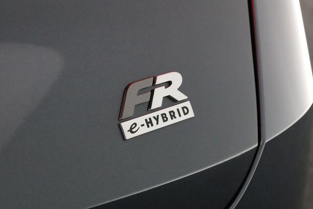 Seat LEON FR First Edition 1.5 TSI eHybrid 150 kW / 204 pk DSG | Camera | LED | ACC | Side Assist | 18 inch