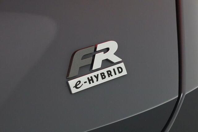 Seat LEON FR First Edition 1.5 TSI eHybrid 150kW / 204 pk DSG | LED | Side Assist | Camera | Privacy glass | 18 inch