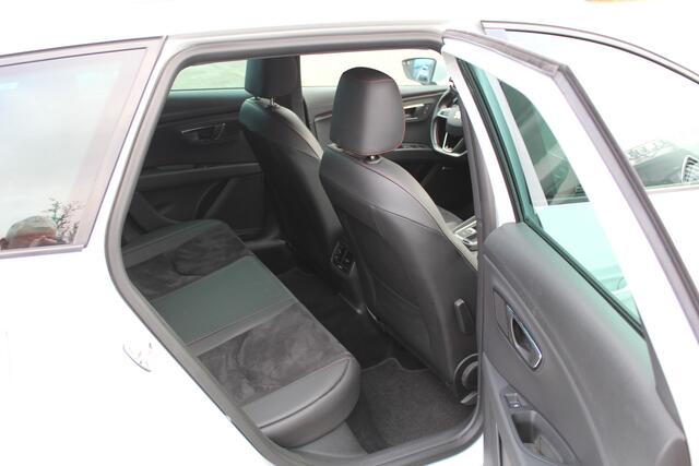 Seat LEON ST 1.4 EcoTSI FR 150 Pk Sport Intense Led Alcantara Keyless Stoelvw Clima 18inch Pdc